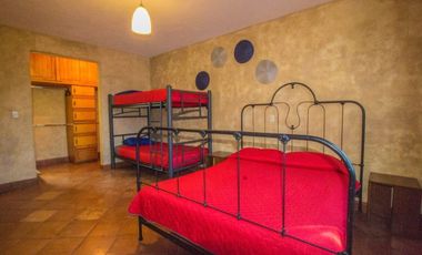 En Venta Casa con departamento en San Miguel – A 10 min caminando al Centro