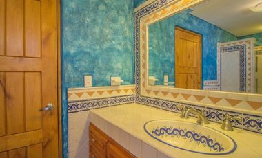 En Venta Casa con departamento en San Miguel – A 10 min caminando al Centro