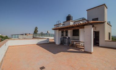 En Venta Casa con departamento en San Miguel – A 10 min caminando al Centro