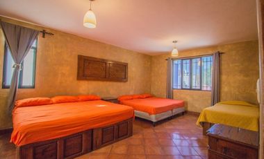 En Venta Casa con departamento en San Miguel – A 10 min caminando al Centro
