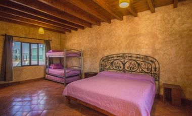 En Venta Casa con departamento en San Miguel – A 10 min caminando al Centro