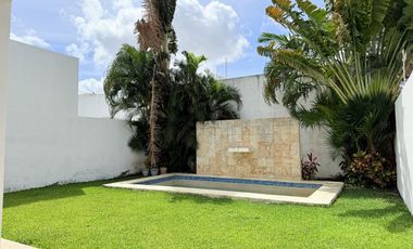 Casa 3 Recámaras en Esquina con Piscina, Temozón