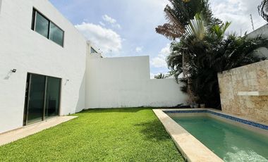 Casa 3 Recámaras en Esquina con Piscina, Temozón