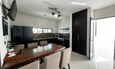 Casa 3 Recámaras en Esquina con Piscina, Temozón