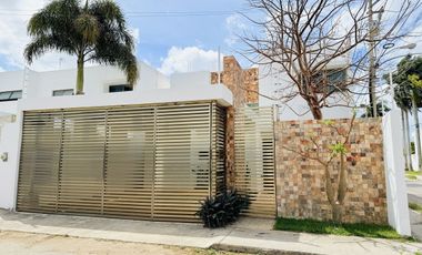 Casa 3 Recámaras en Esquina con Piscina, Temozón