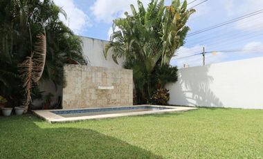 Casa 3 Recámaras en Esquina con Piscina, Temozón