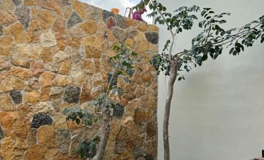 Townhouse 2 Recámaras con Jardín Privado en Temozón Norte