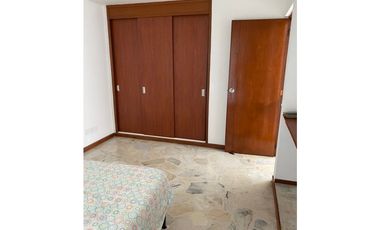 APARTAMENTO REMODELADO ILUMINADO