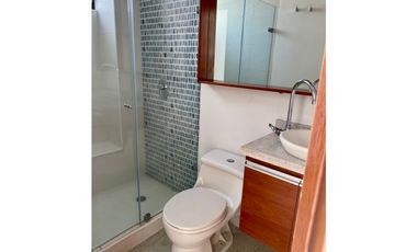 APARTAMENTO REMODELADO ILUMINADO
