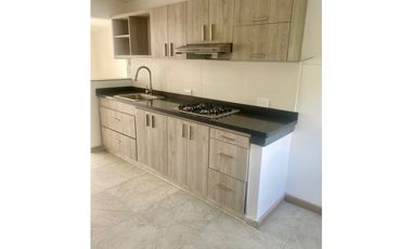 APARTAMENTO REMODELADO ILUMINADO