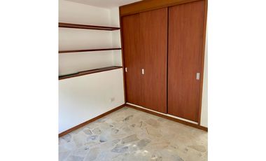APARTAMENTO REMODELADO ILUMINADO