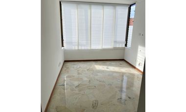 APARTAMENTO REMODELADO ILUMINADO