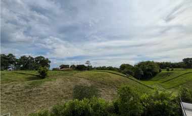 SE ARRIENDA APARTAMENTO-SECTOR PUERTO ESPEJO