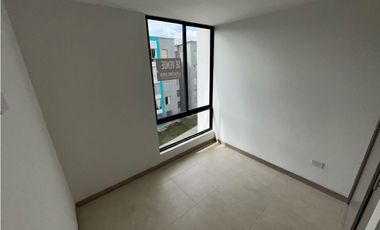 SE ARRIENDA APARTAMENTO-SECTOR PUERTO ESPEJO