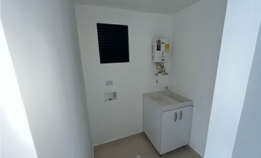 SE ARRIENDA APARTAMENTO-SECTOR PUERTO ESPEJO