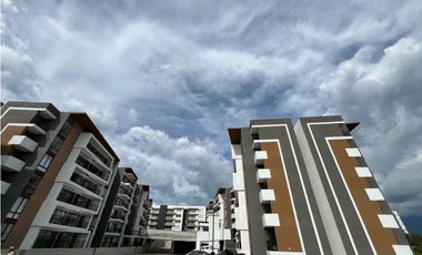 SE ARRIENDA APARTAMENTO-SECTOR PUERTO ESPEJO