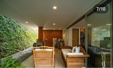 Venta de casa de 3 niveles en Sabaneta