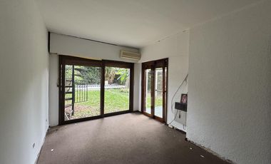 Casa de 6 ambientes con jardin, pileta y parrilla en venta en Vicente Lopez
