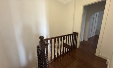 Casa de 6 ambientes con jardin, pileta y parrilla en venta en Vicente Lopez