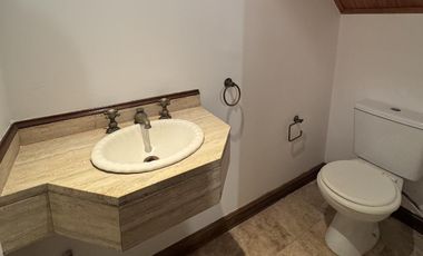 Casa de 6 ambientes con jardin, pileta y parrilla en venta en Vicente Lopez