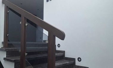 Renta Preciosa Casa Nueva a Estrenar en Lomas zona distrito escolar