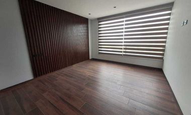 Renta Preciosa Casa Nueva a Estrenar en Lomas zona distrito escolar