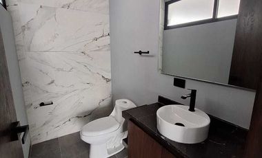 Renta Preciosa Casa Nueva a Estrenar en Lomas zona distrito escolar