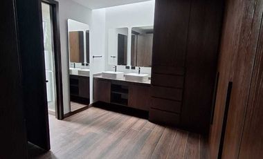 Renta Preciosa Casa Nueva a Estrenar en Lomas zona distrito escolar