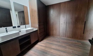 Renta Preciosa Casa Nueva a Estrenar en Lomas zona distrito escolar