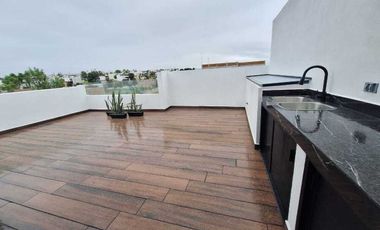 Renta Preciosa Casa Nueva a Estrenar en Lomas zona distrito escolar