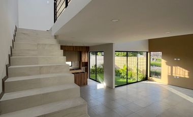 VENTA BONITA CASA EN ESQUINA FRACC FINCA LAS MEMORIAS ATLIXCO