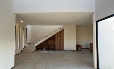 VENTA BONITA CASA EN ESQUINA FRACC FINCA LAS MEMORIAS ATLIXCO