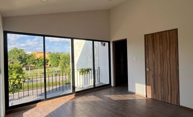 VENTA BONITA CASA EN ESQUINA FRACC FINCA LAS MEMORIAS ATLIXCO