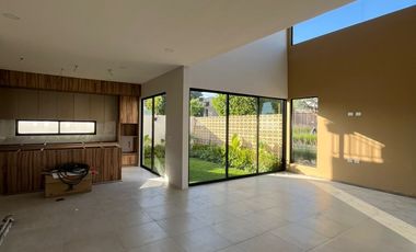 VENTA BONITA CASA EN ESQUINA FRACC FINCA LAS MEMORIAS ATLIXCO