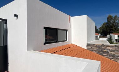 Se vende preciosa casa en Atlixco en Fraccionamiento Finca las Memorias.