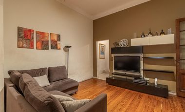 Venta PH 3 ambientes  con dependencia al frente  en Villa Urquiza.