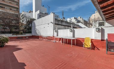 Venta PH 3 ambientes  con dependencia al frente  en Villa Urquiza.