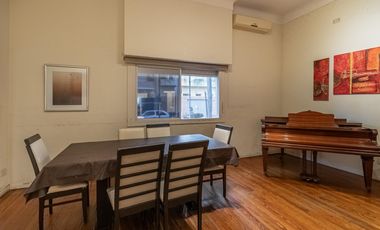 Venta PH 3 ambientes  con dependencia al frente  en Villa Urquiza.