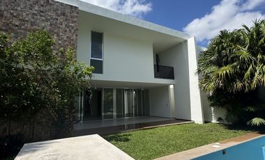 Casa en Venta o Renta en Privada Allegra. Zona Cabo Norte
