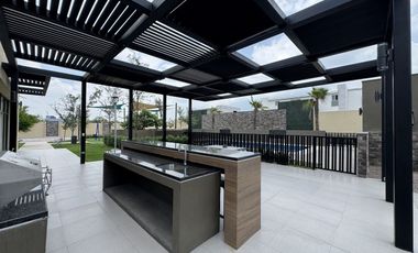 Casa Nueva en Renta equipada en privada con alberca – Zona Lincoln, García N.L.