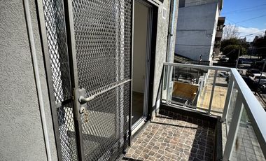 Departamento monoambiente con cochera en lanus