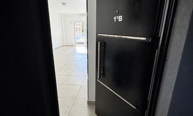 Departamento monoambiente con cochera en lanus