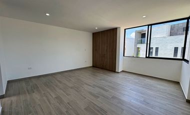 CASA EN RENTA EN LOMAS DE ANGELOPOLIS