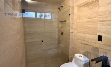 VENTA CASA EN CONDOMINIO LOMAS DE BEZARES. REMODELADA (CT)