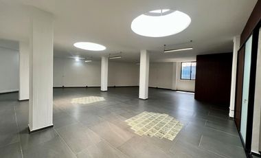 Oficina en renta a 2 cuadras av mexico