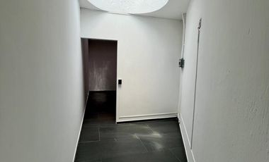 Oficina en renta a 2 cuadras av mexico