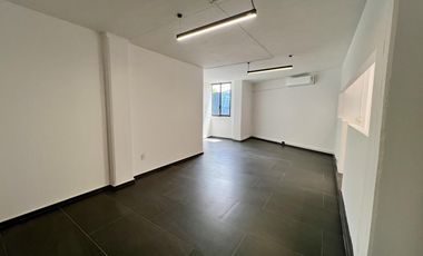 Oficina en renta a 2 cuadras av mexico