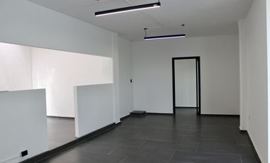 Oficina en renta a 2 cuadras av mexico