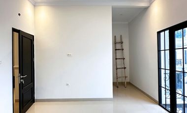Rumah 1 Man Dalam cluster Townhouse Jagakarsa Jakarta Selatan