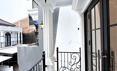 Rumah 1 Man Dalam cluster Townhouse Jagakarsa Jakarta Selatan